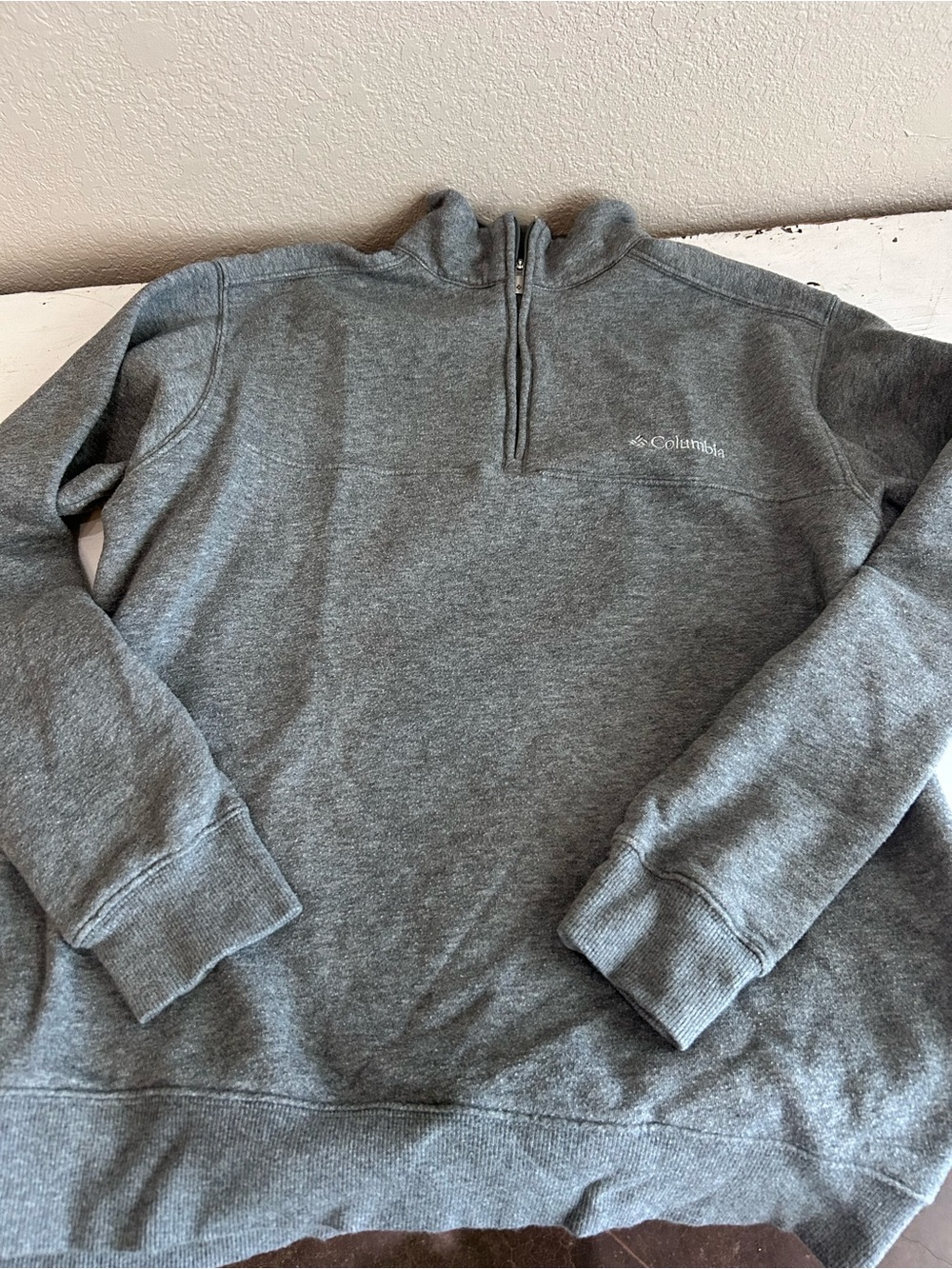 Columbia sweatshirt 1/4 zip size small